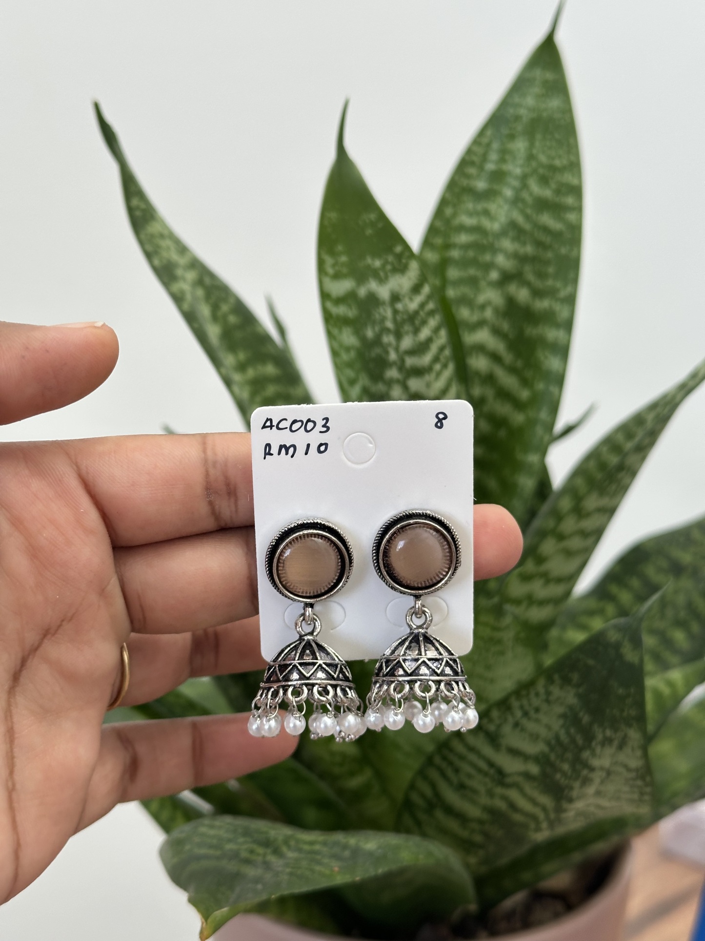 Round Stone Jhumka