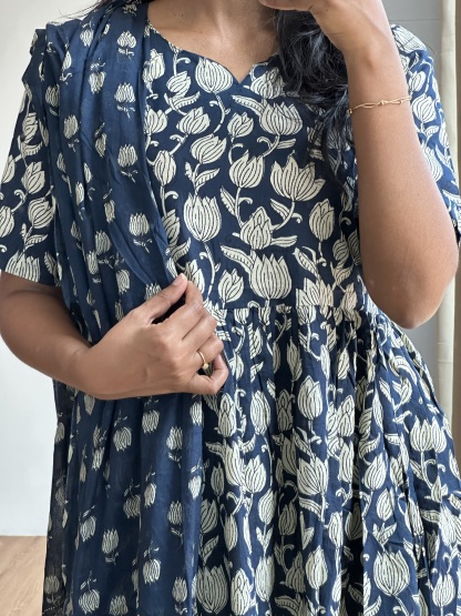 Naira Cut Kurta Set