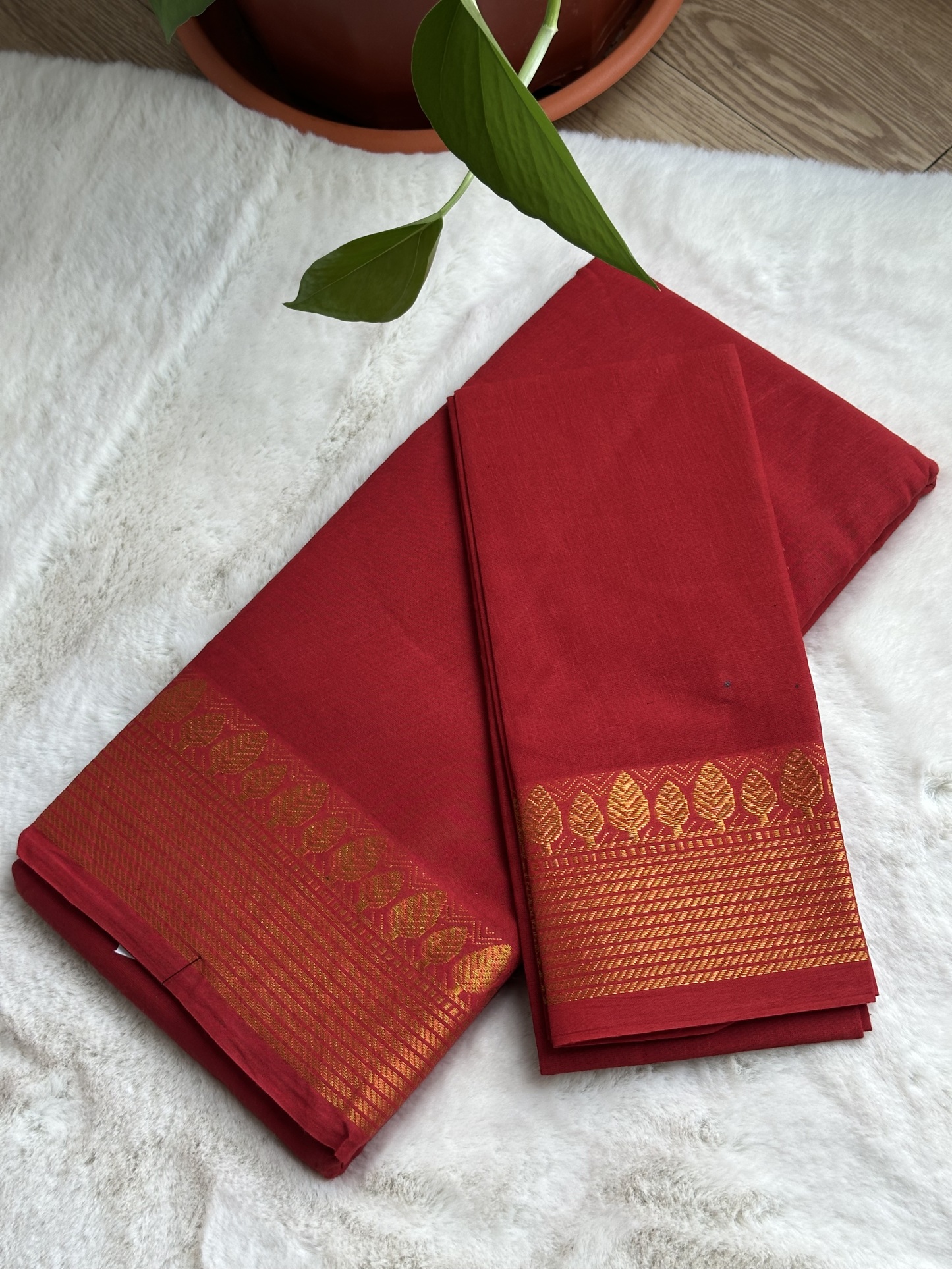 Kadambari Sungudi Saree
