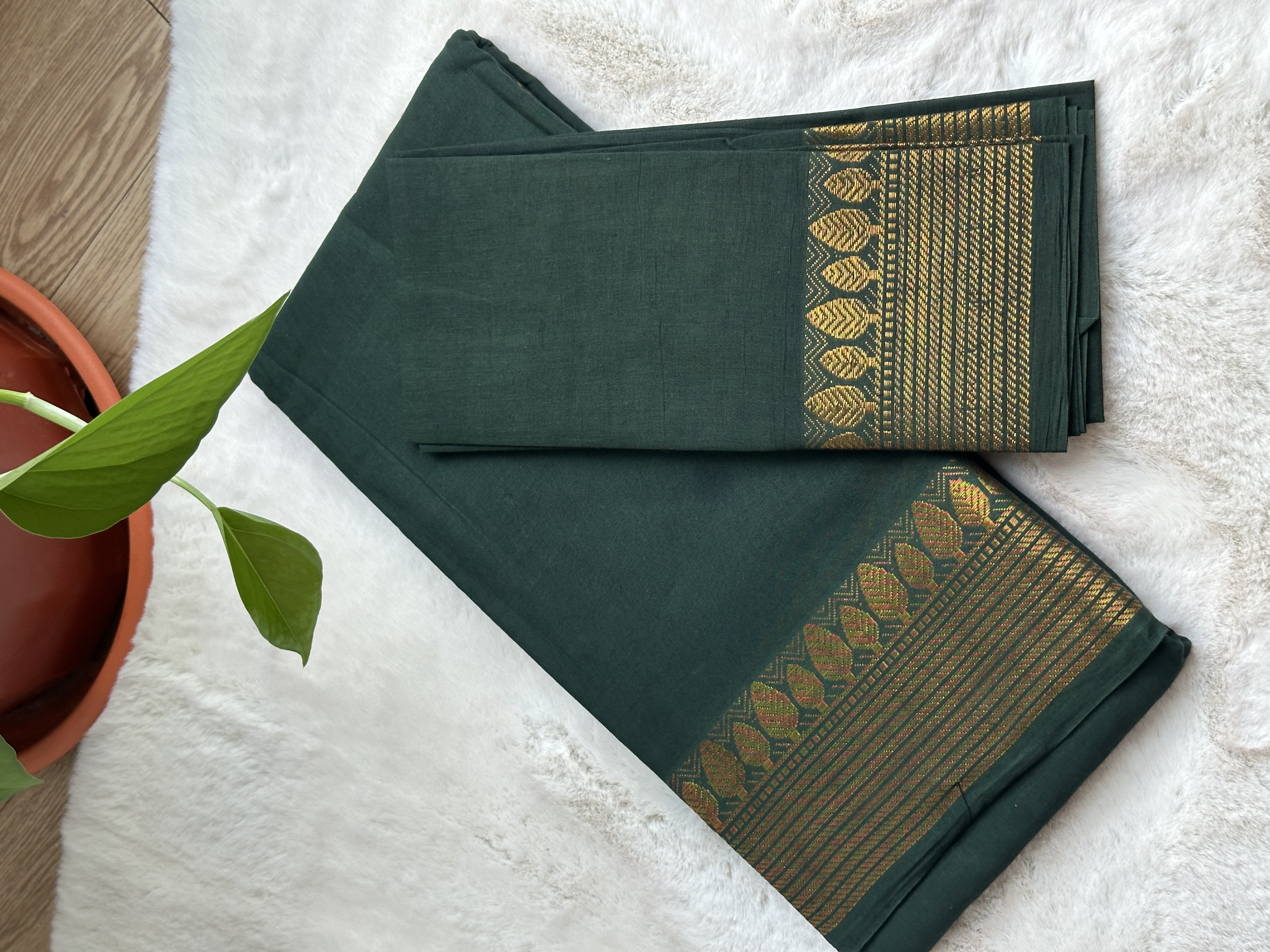 Kadambari Sungudi Saree