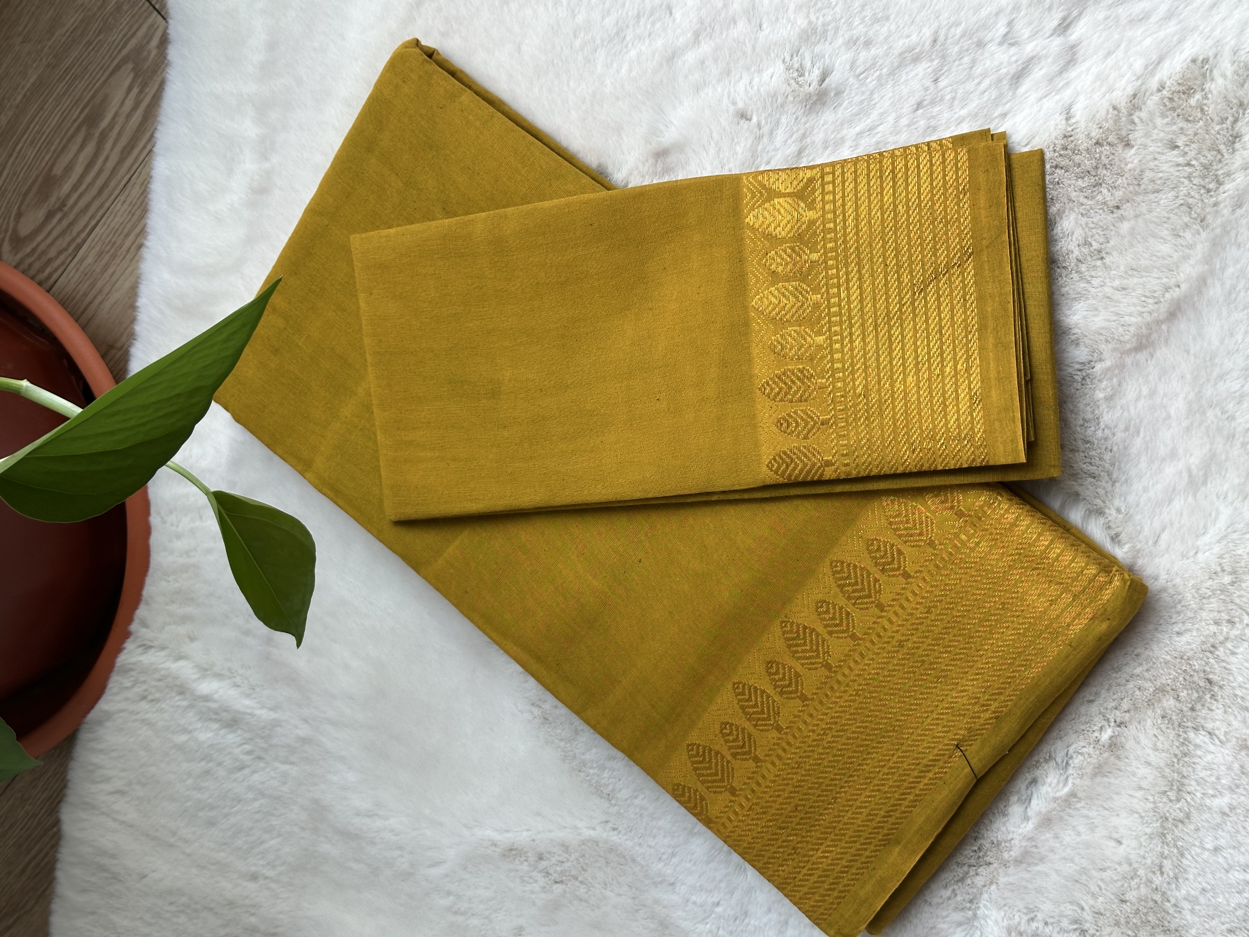 Kadambari Sungudi Saree