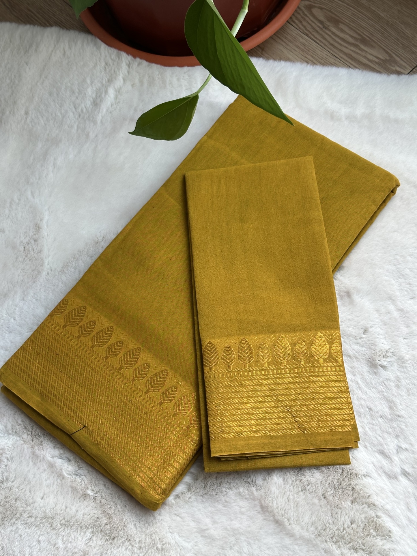 Kadambari Sungudi Saree