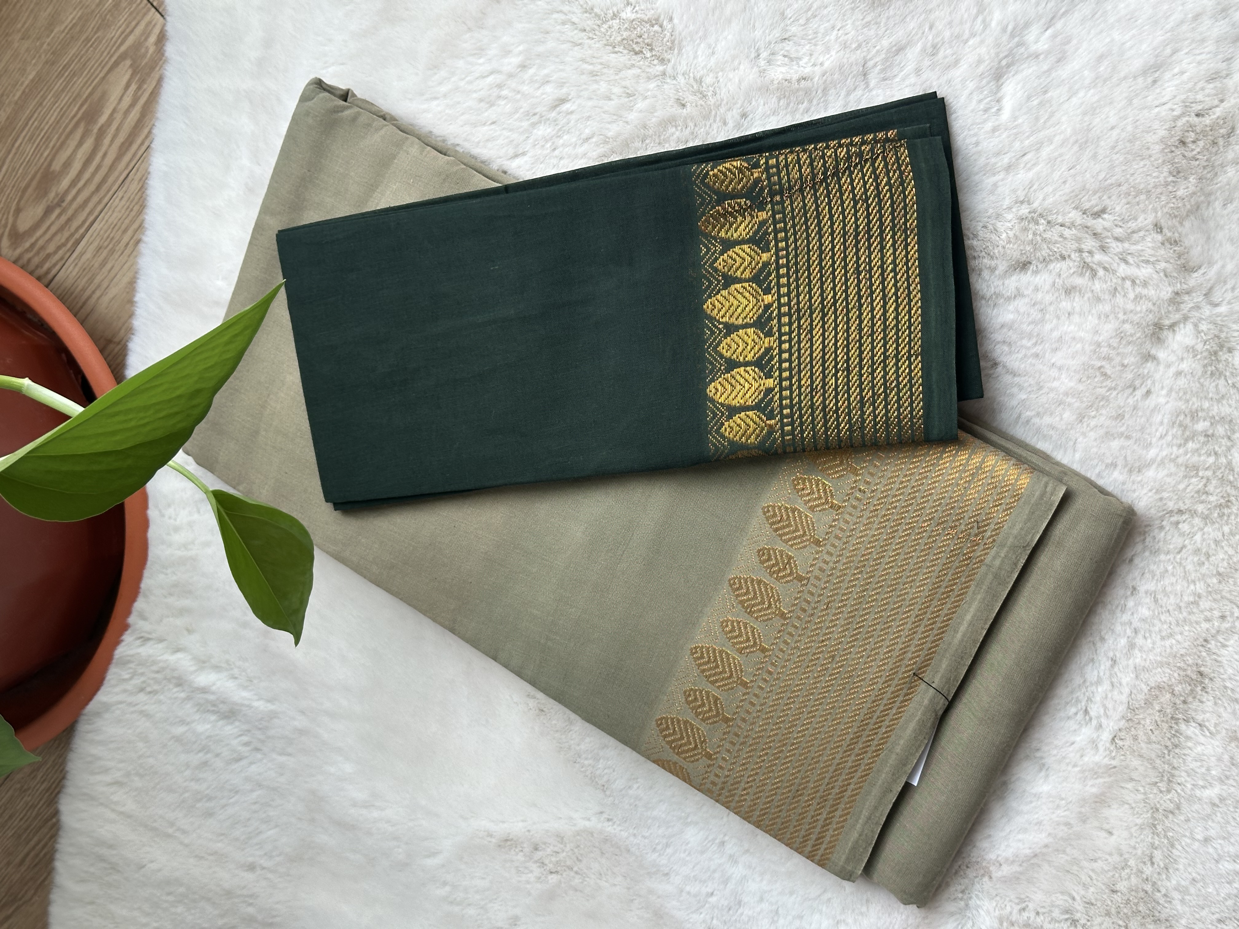 Kadambari Sungudi Saree
