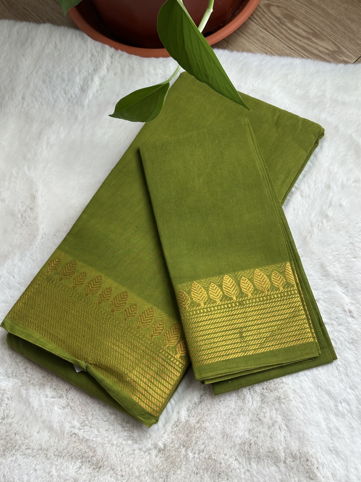 Kadambari Sungudi Saree