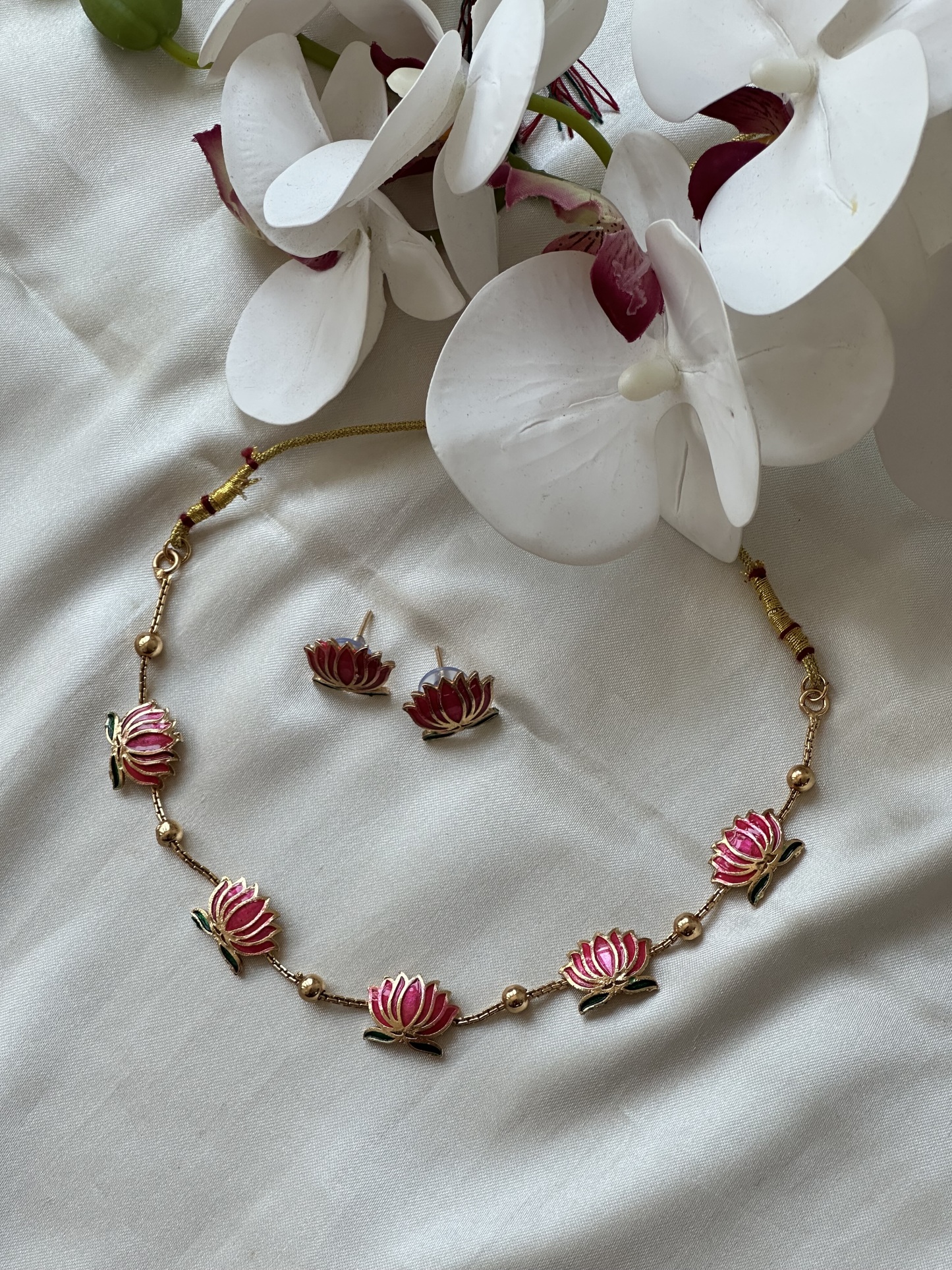 Lotus Gold Choker (Pink)