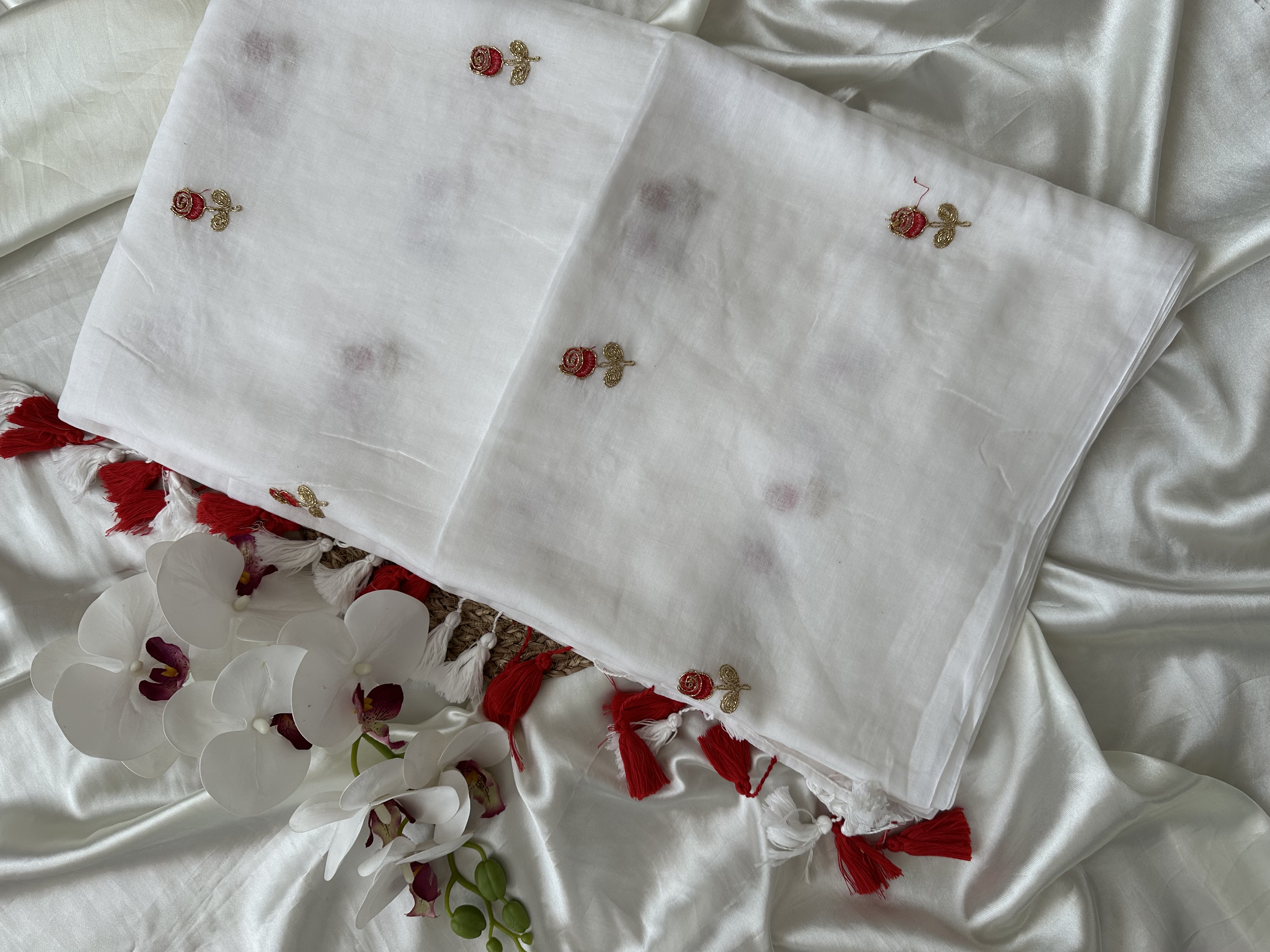 Mul Saree with Roses