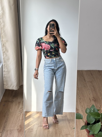 Puff Sleeve Crop Top