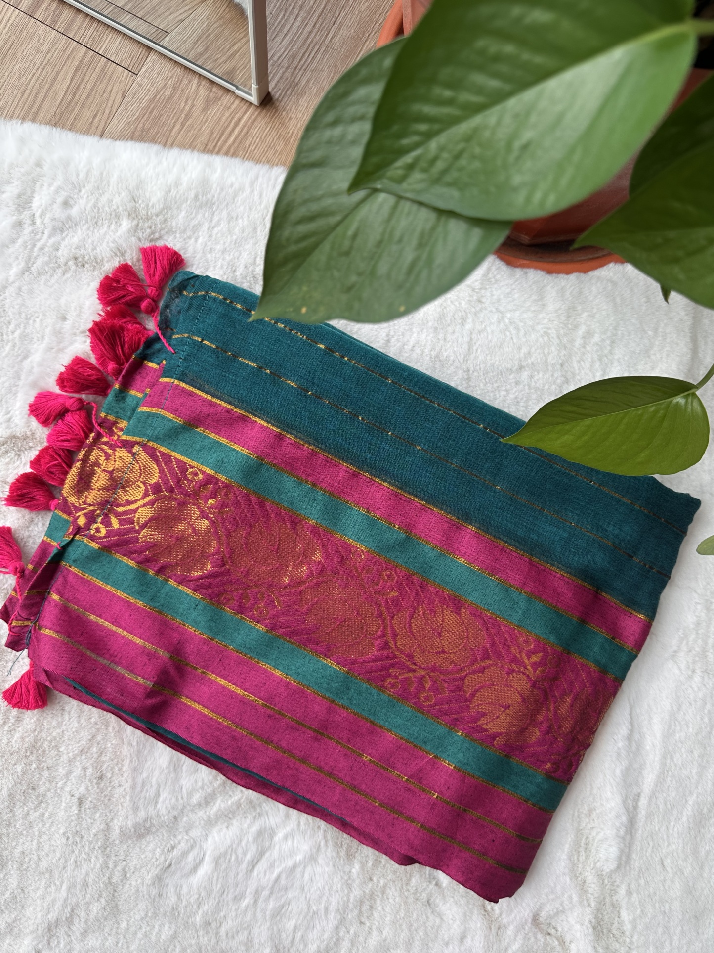 Mul Cotton Saree with Small Pompom-Kaii Paii