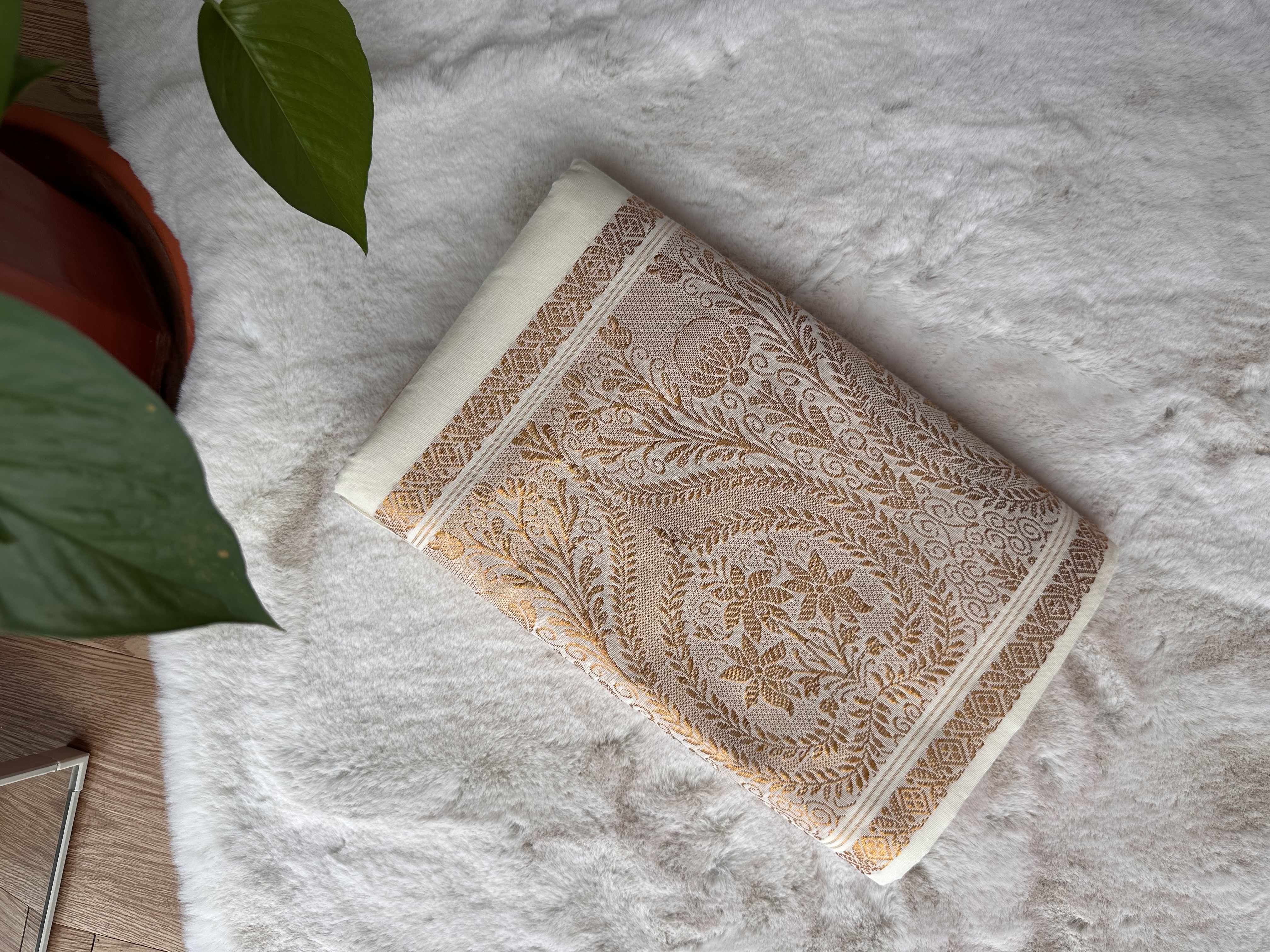 Handloom Cotton Kasavu Saree