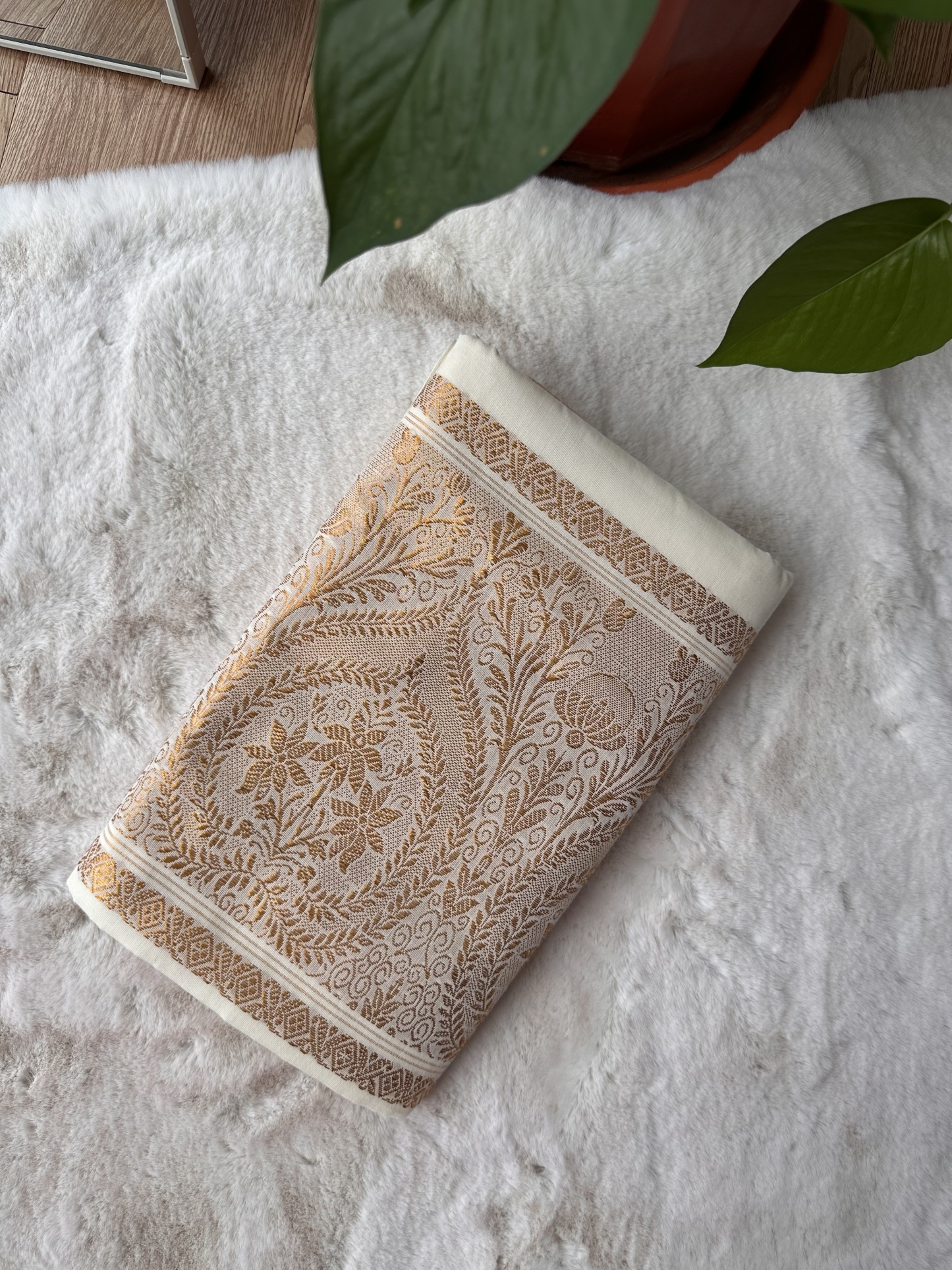 Handloom Cotton Kasavu Saree