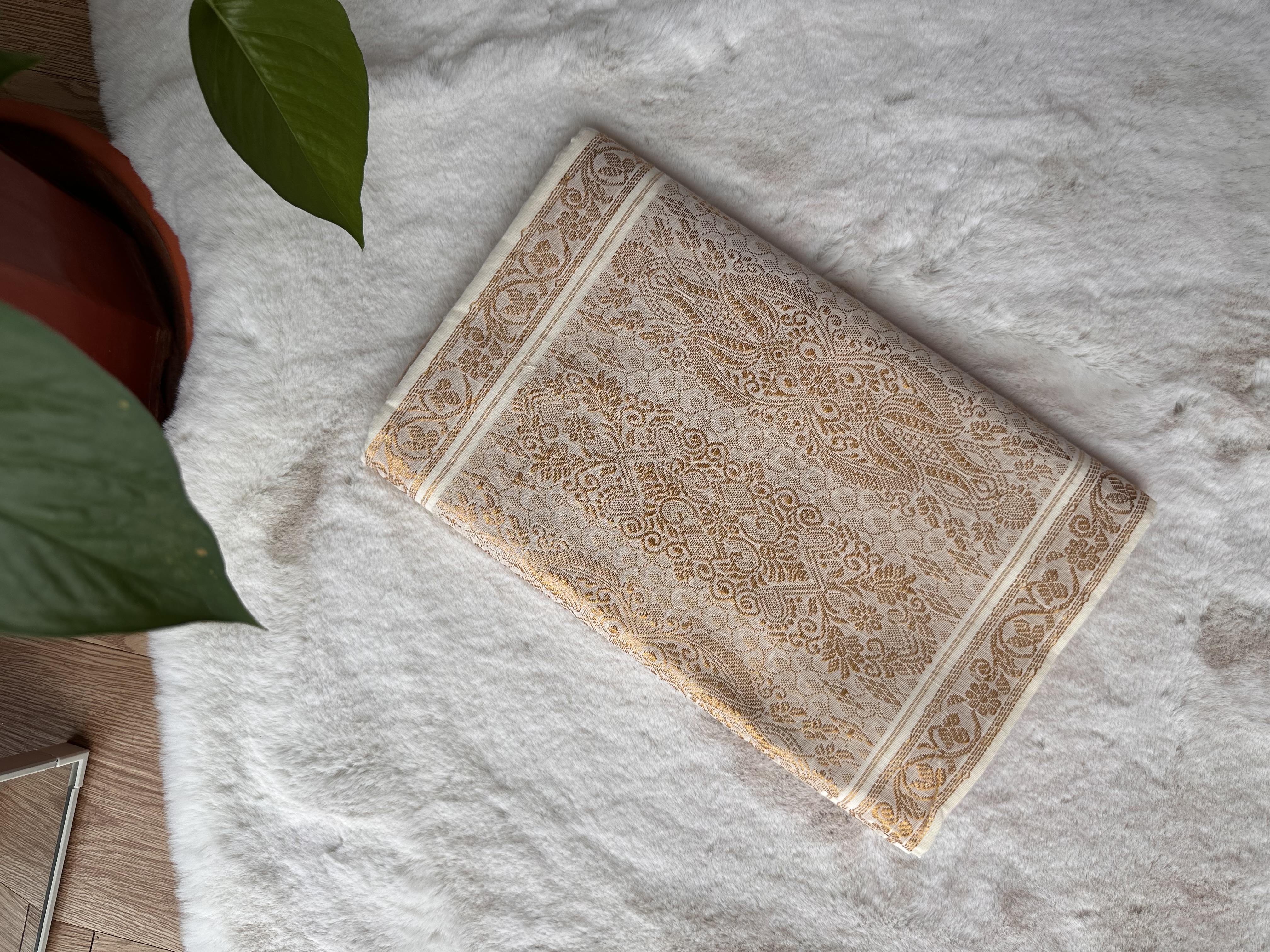 Handloom Cotton Kasavu Saree