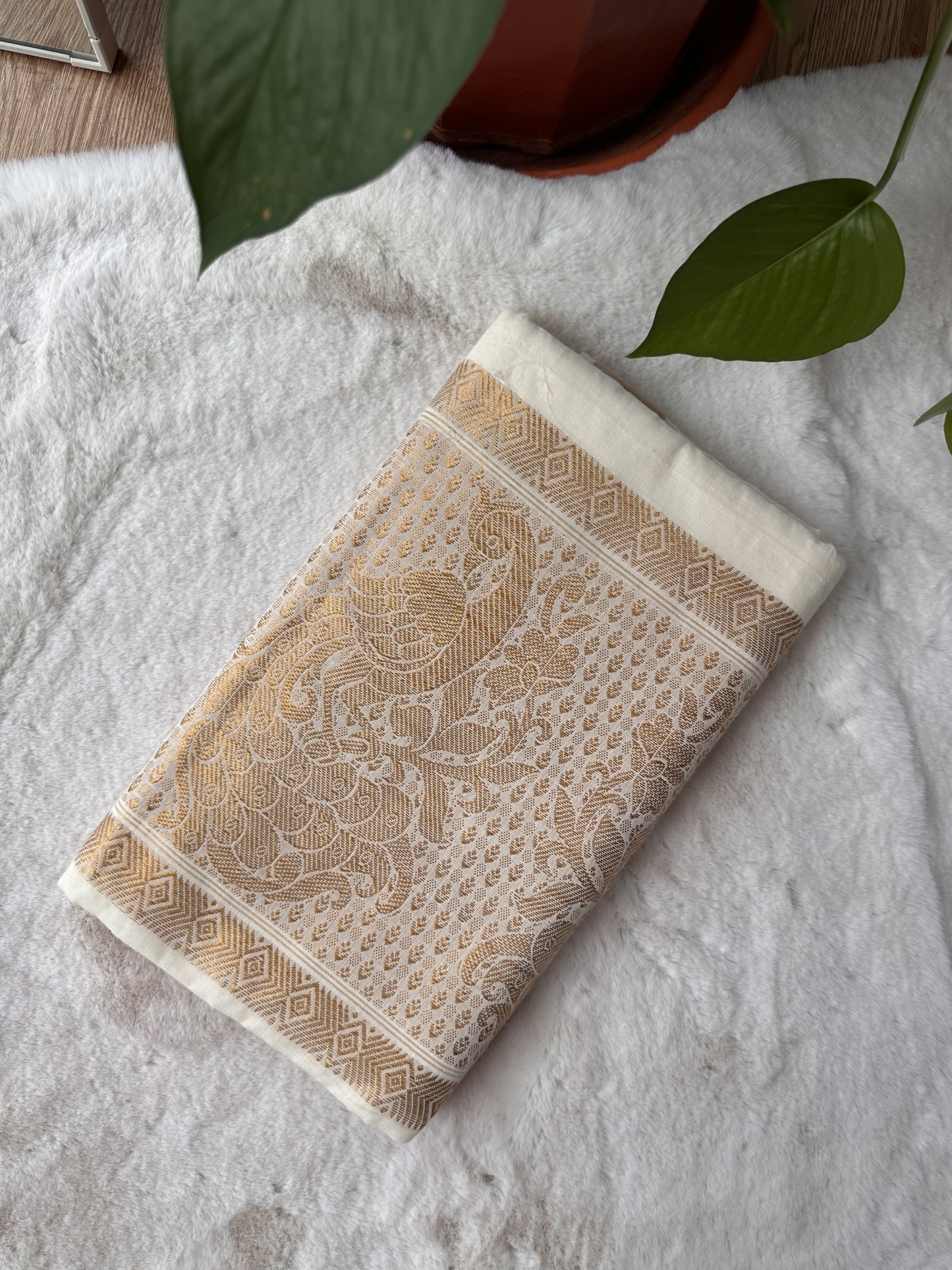 Handloom Cotton Kasavu Saree