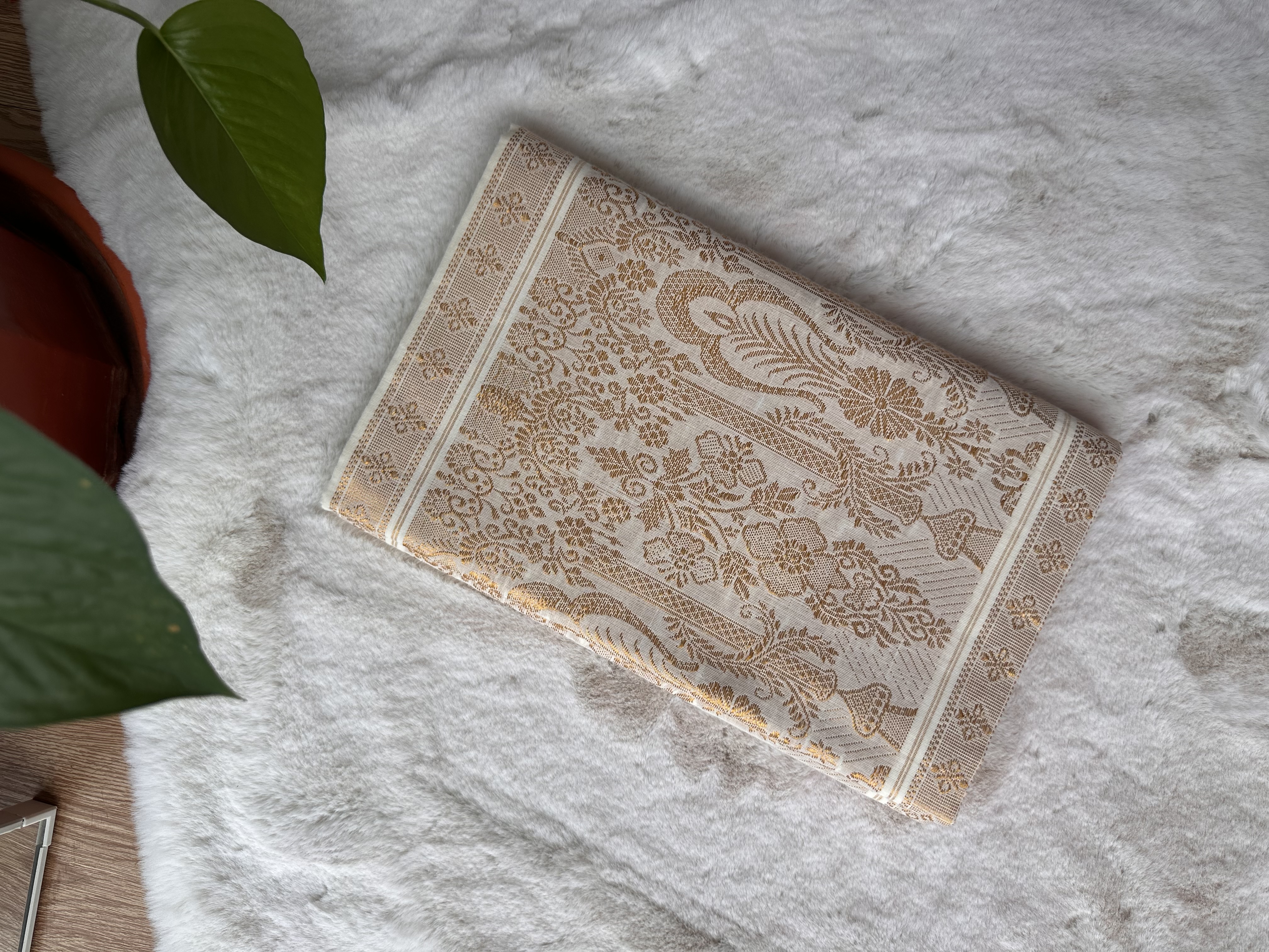 Handloom Cotton Kasavu Saree