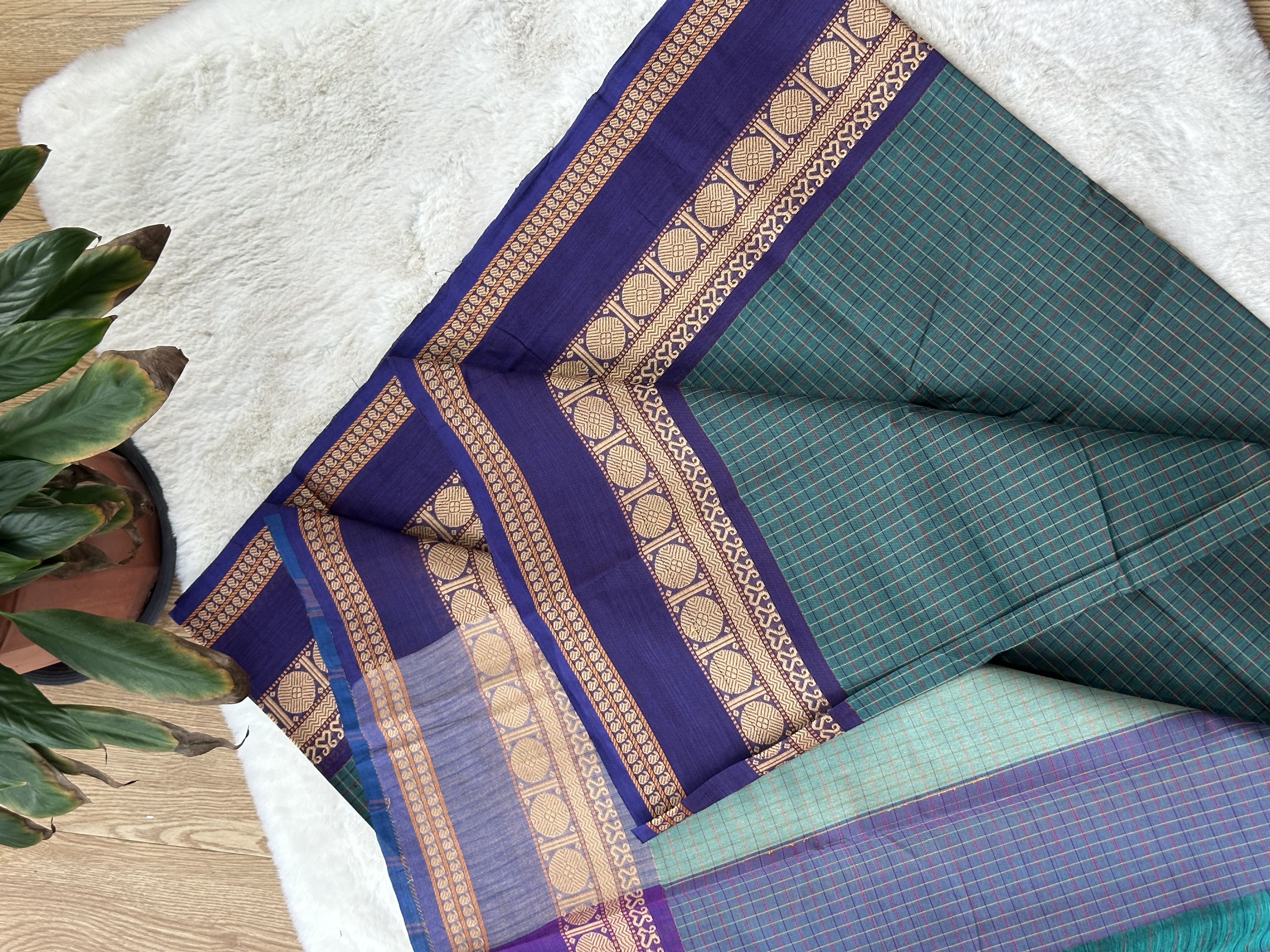 Handloom Cotton Saree without Blouse (60s)