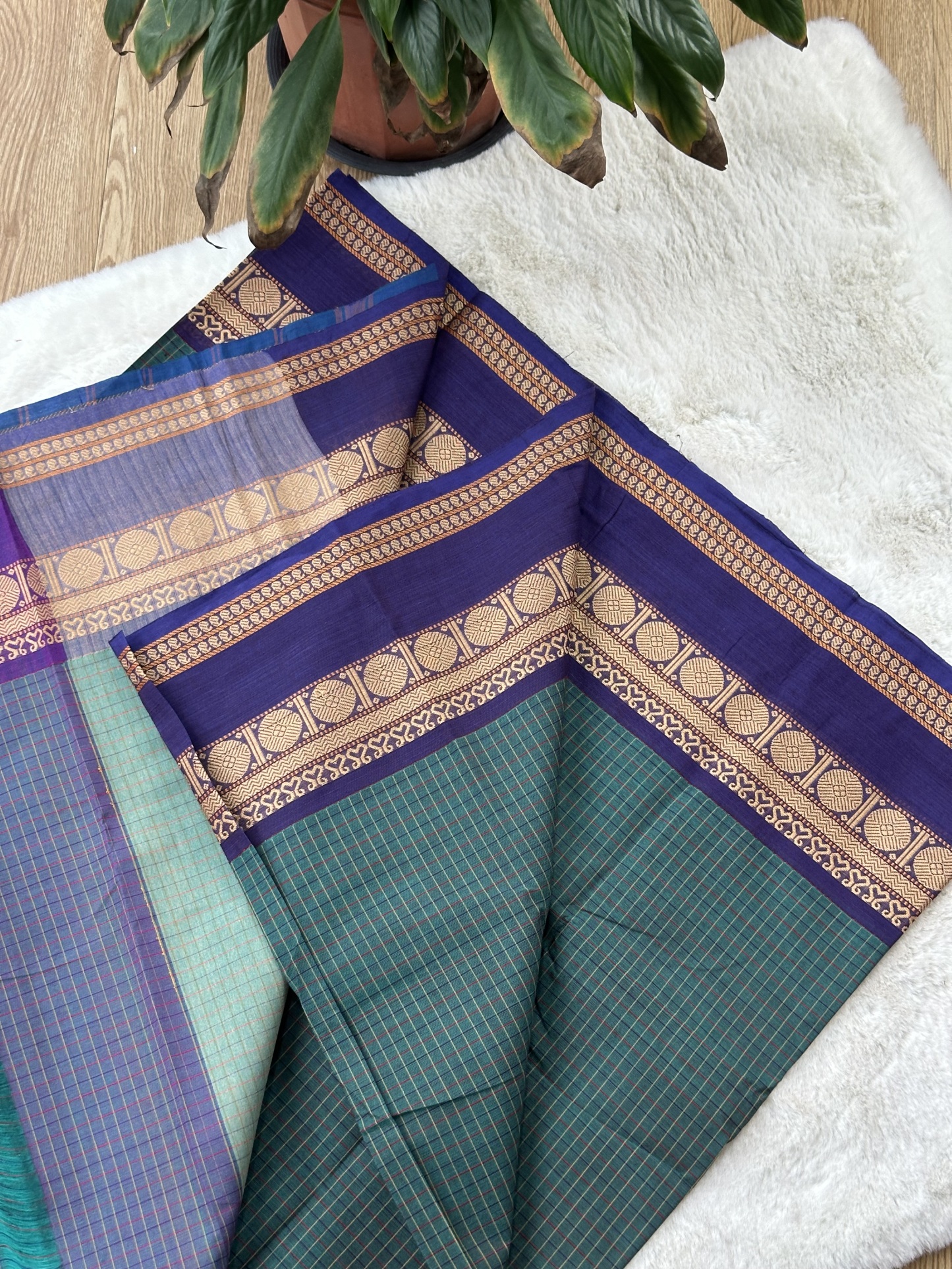 Handloom Cotton Saree without Blouse (60s)