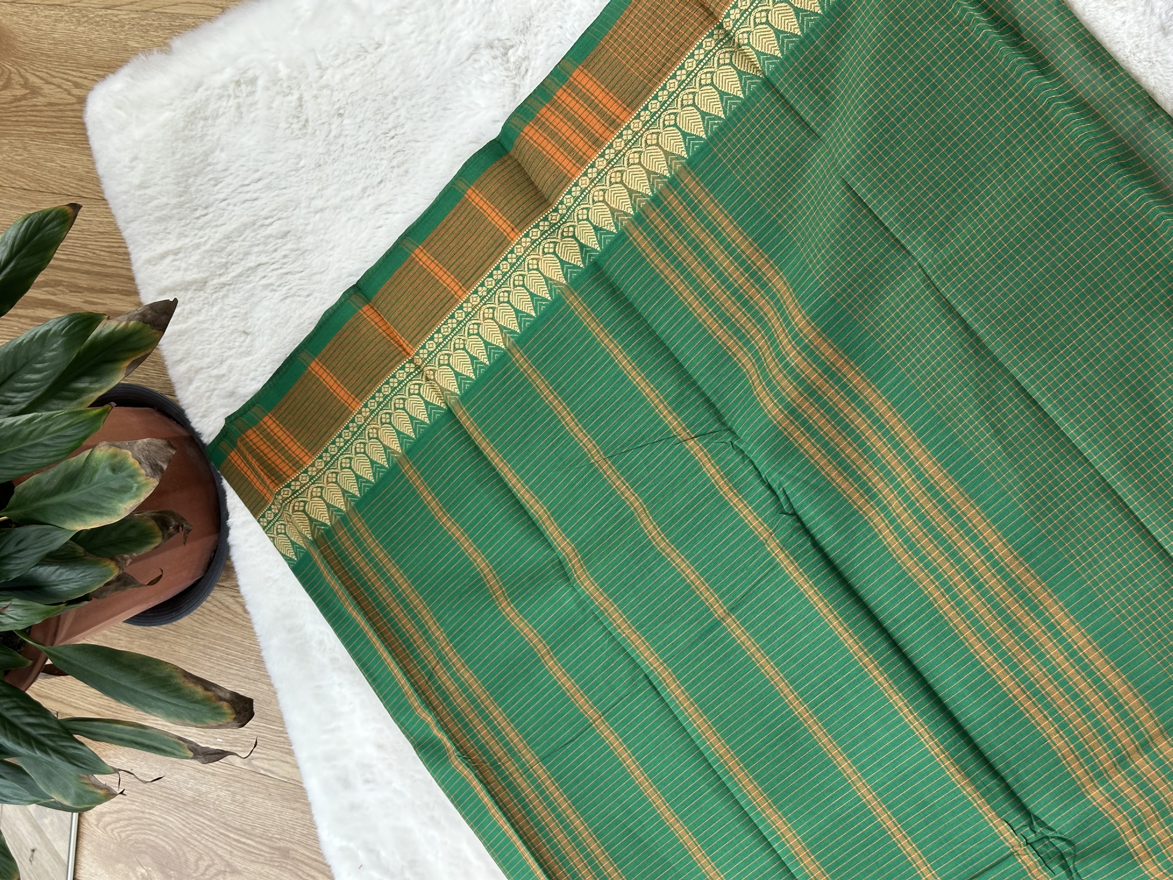 Handloom Cotton Saree without Blouse (60s)
