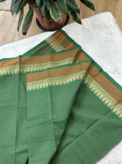 Handloom Cotton Saree without Blouse (60s)