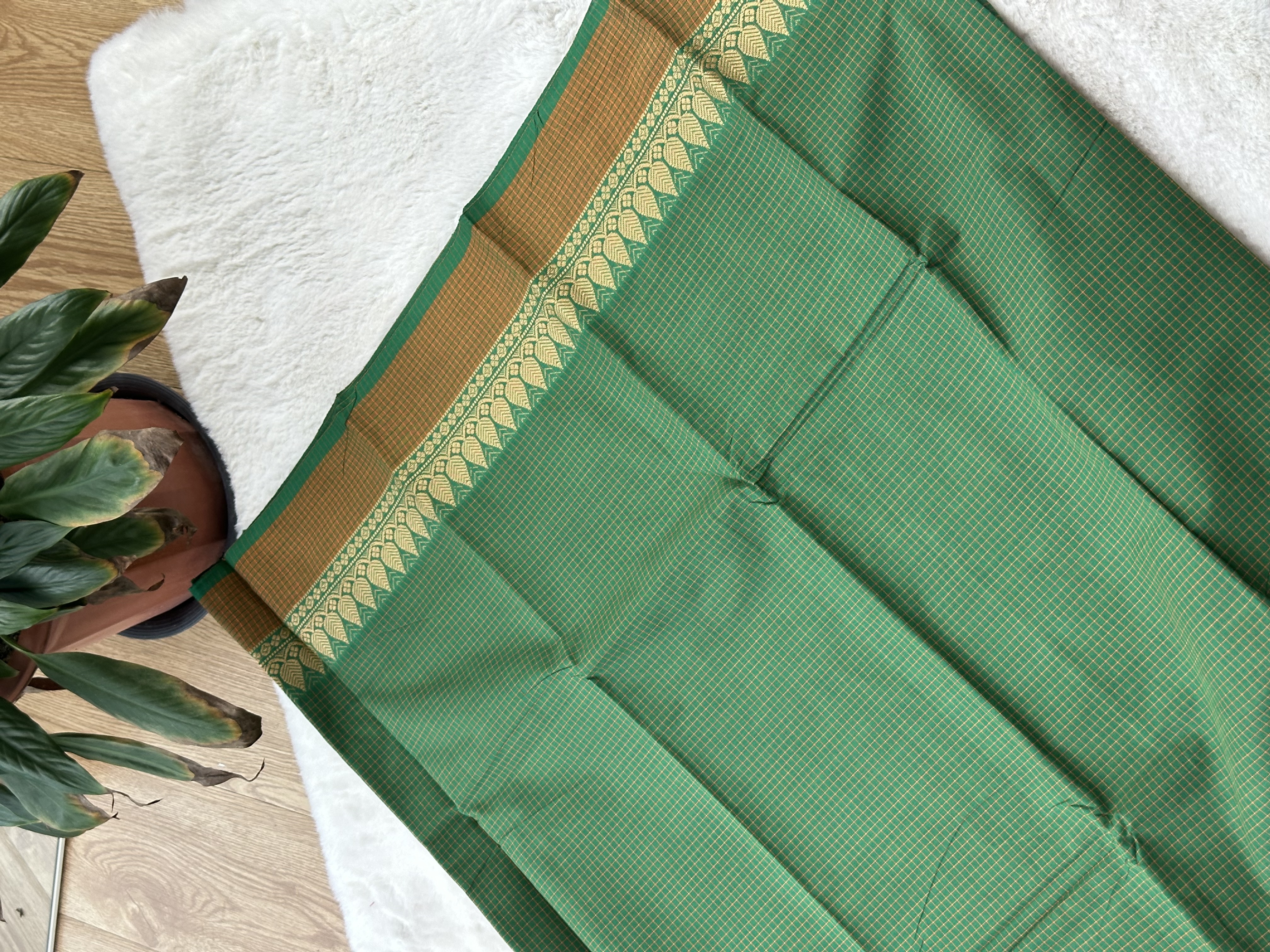 Handloom Cotton Saree without Blouse (60s)