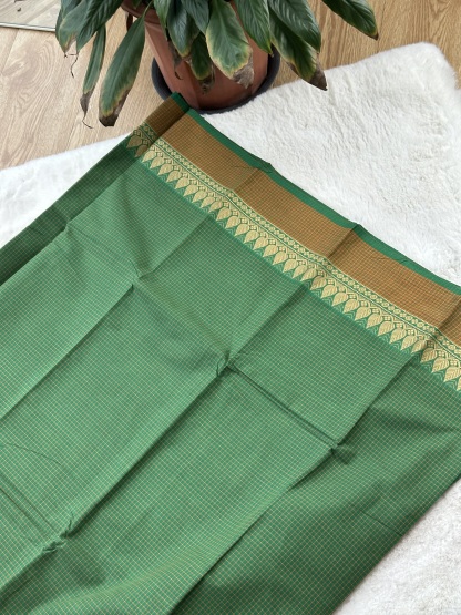 Handloom Cotton Saree without Blouse (60s)