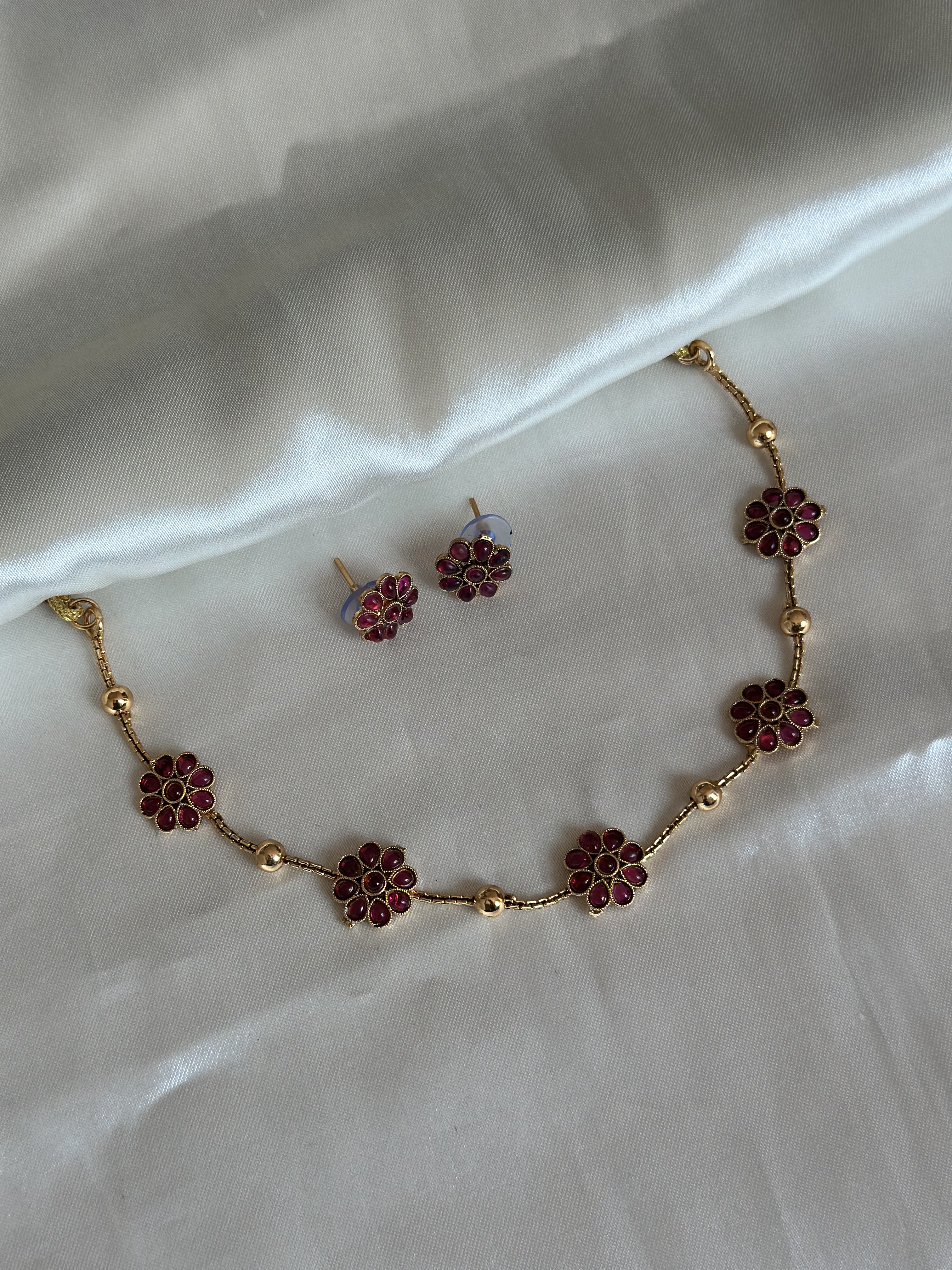Flower Gold Matte Choker
