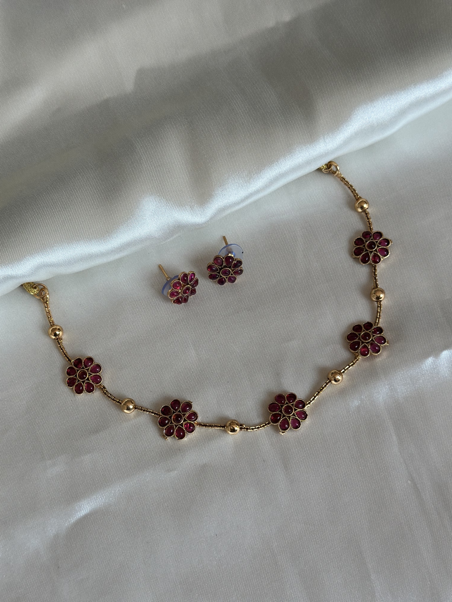 Flower Gold Matte Choker
