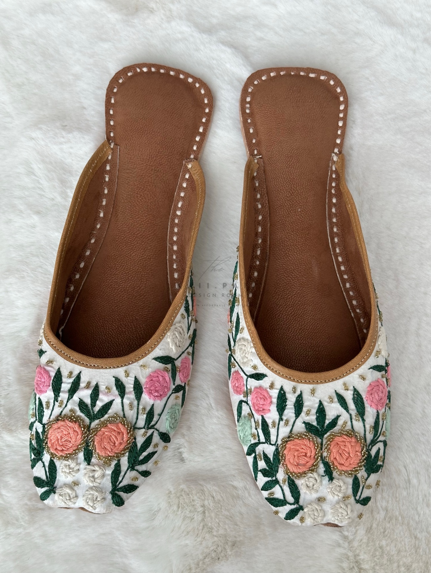 White Jutti with Embroidery