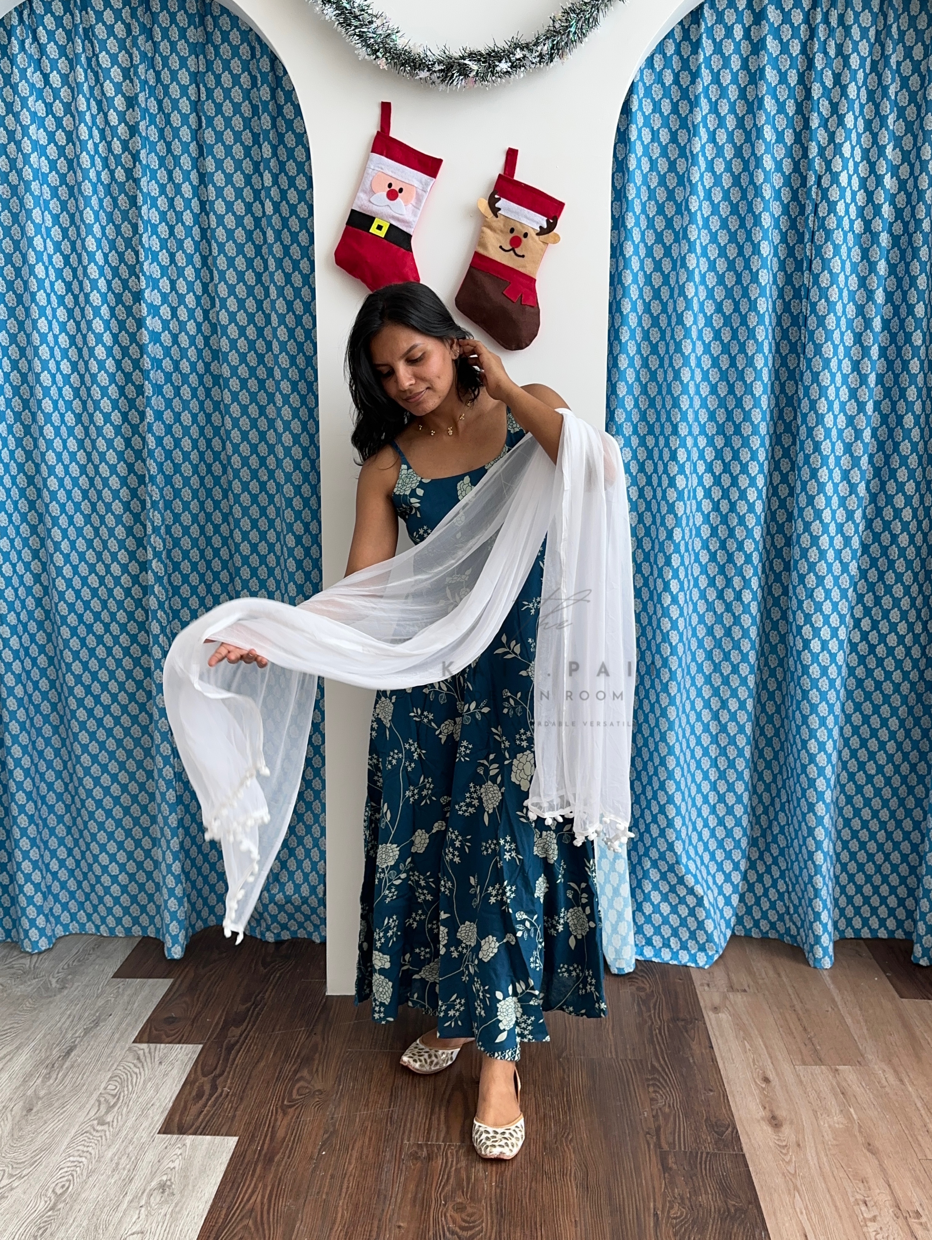Sleeveless Kurta Set