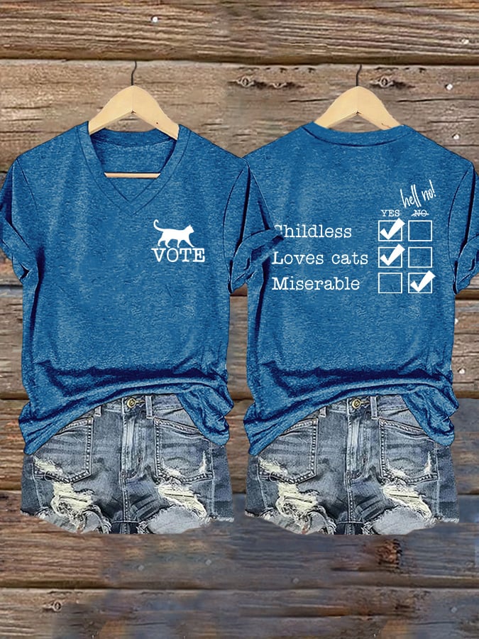 V-neck Retro Cat Lady Childless Loves Cats Miserable Print T-Shirt