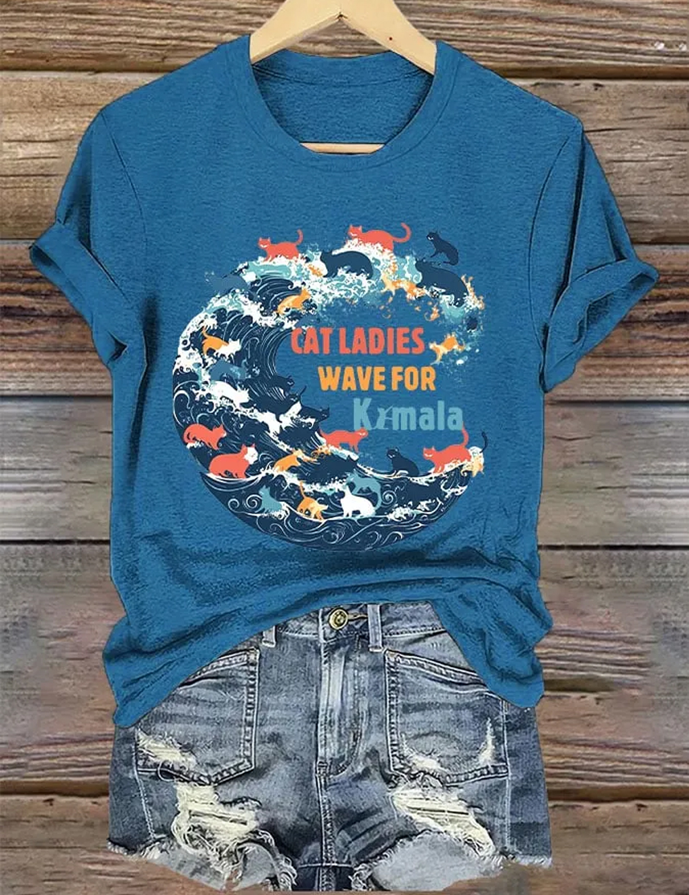 Women's Cat Ladies Wave for Kamala Printed T-shirt
