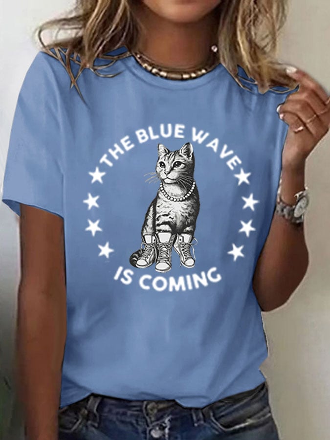 Women's La Cat  Blue Wave Is Coming  Printed Short-Sleeved T-Shirt