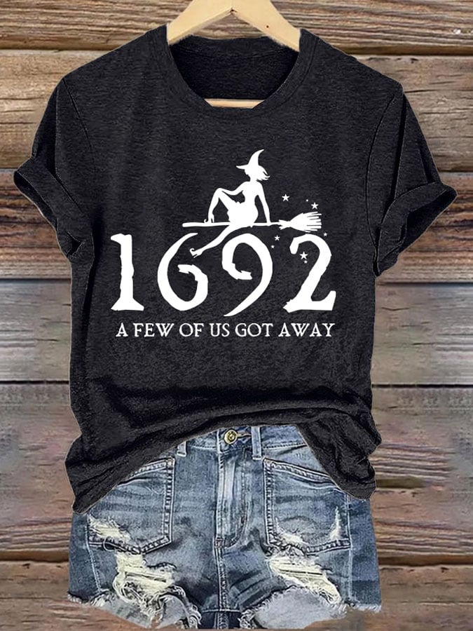 Retro Salem Witch 1692 A Few Of Us Got Away Print T-Shirt
