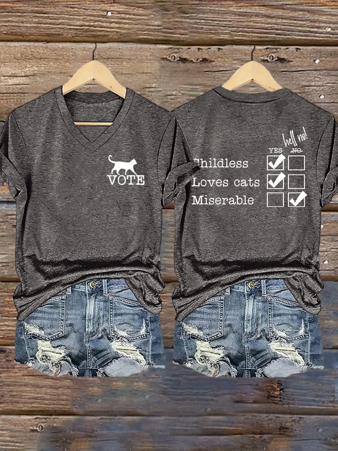 V-neck Retro Cat Lady Childless Loves Cats Miserable Print T-Shirt