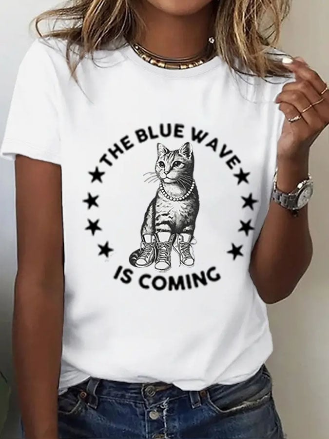 Women's La Cat  Blue Wave Is Coming  Printed Short-Sleeved T-Shirt
