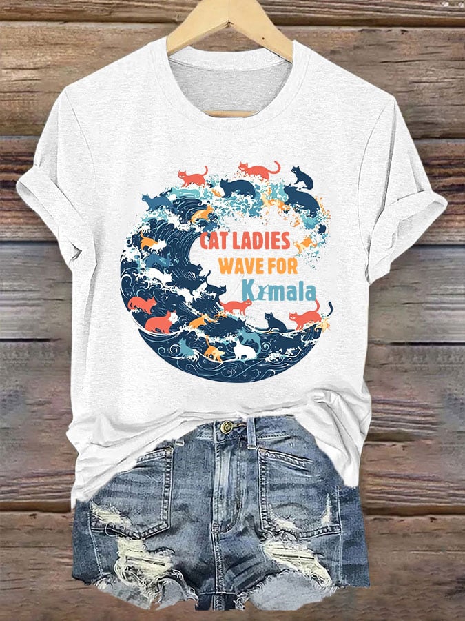 Women's Cat Ladies Wave for Kamala Printed T-shirt