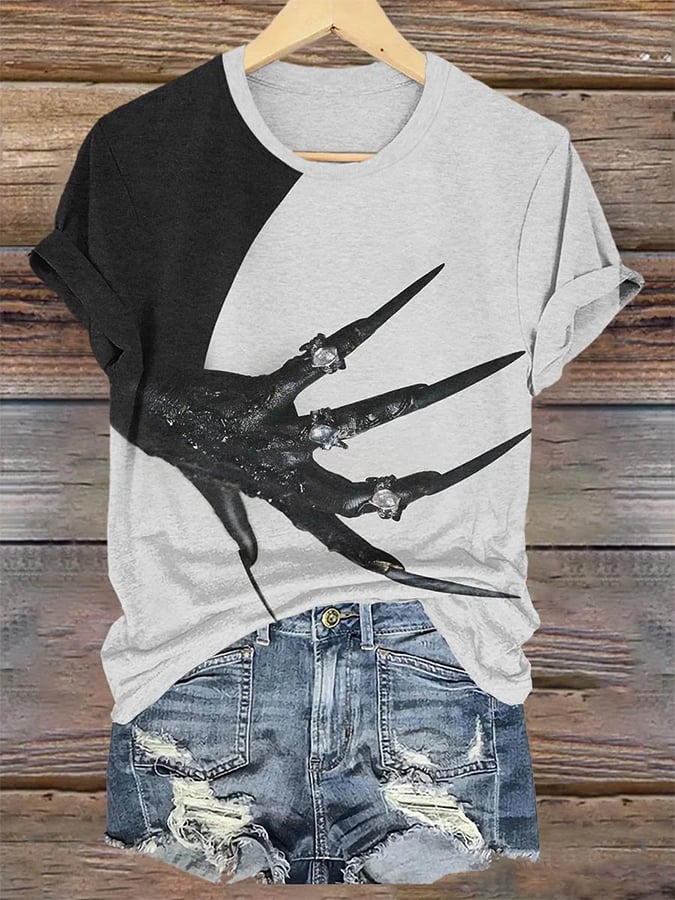 Women's Witch Dark Gothic Halloween Art Print T-shirt