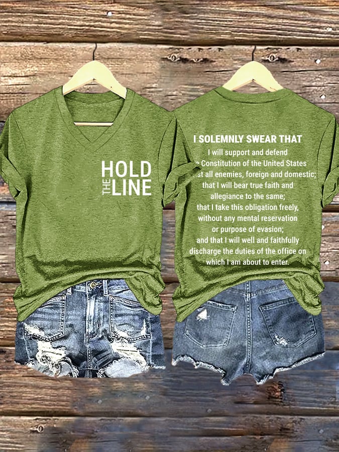 V-neck Retro Hold The Line Federal Employees Standing Up For Democracy Print T-Shirt