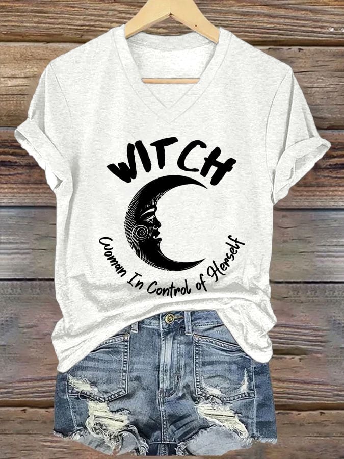 Women's Witch Woman In Total Control Of Herself Print V Neck T-shirt