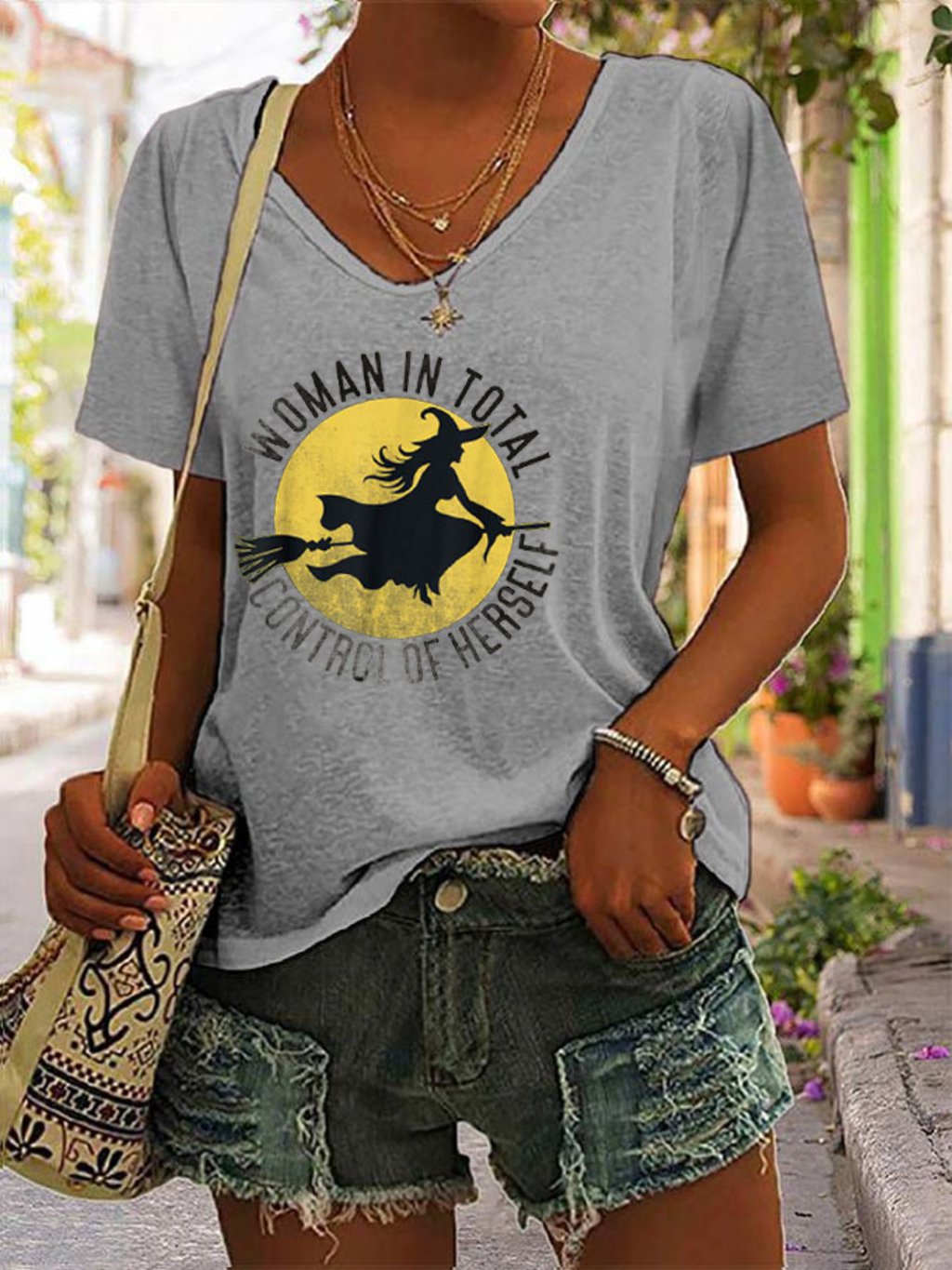 Women's Witch Woman In Total Control Herself Powherful Print V-Neck T-Shirt