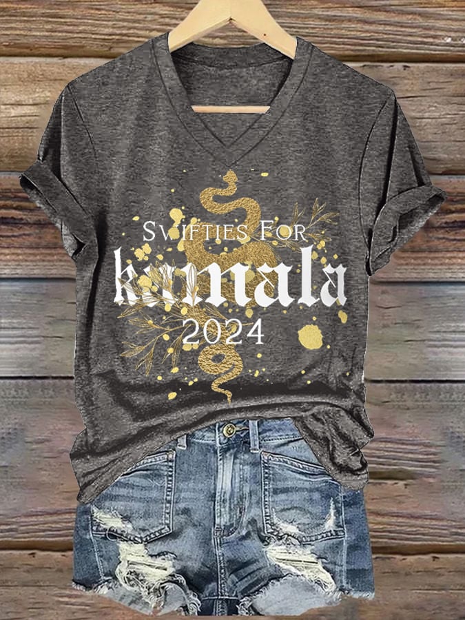 This Childless Cat Lady is Voting La Casual V Neck T-Shirt