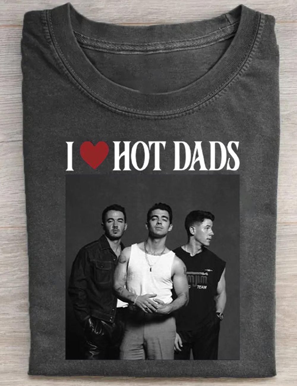 Jonas Brothers I Love Hot Dads T-Shirt