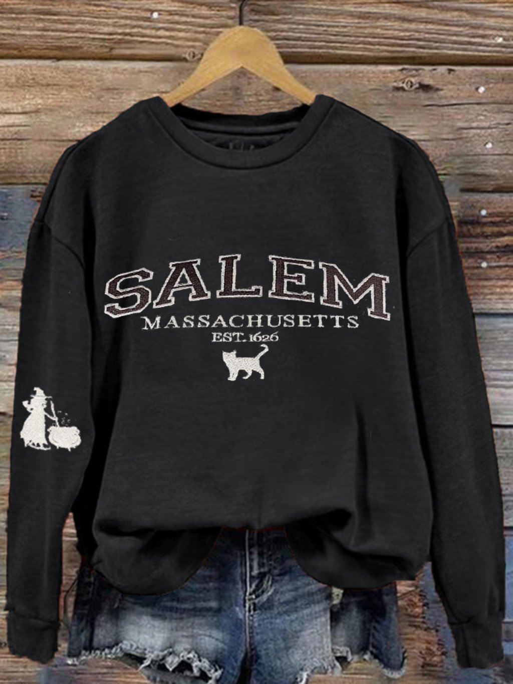 Women's Halloween Salem Witch Black Cat Printed Sweatshirt