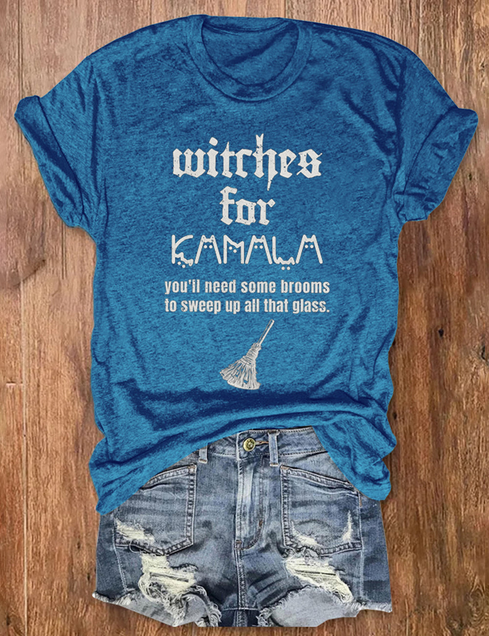 Women's Witches For Comma La Print T-Shirt