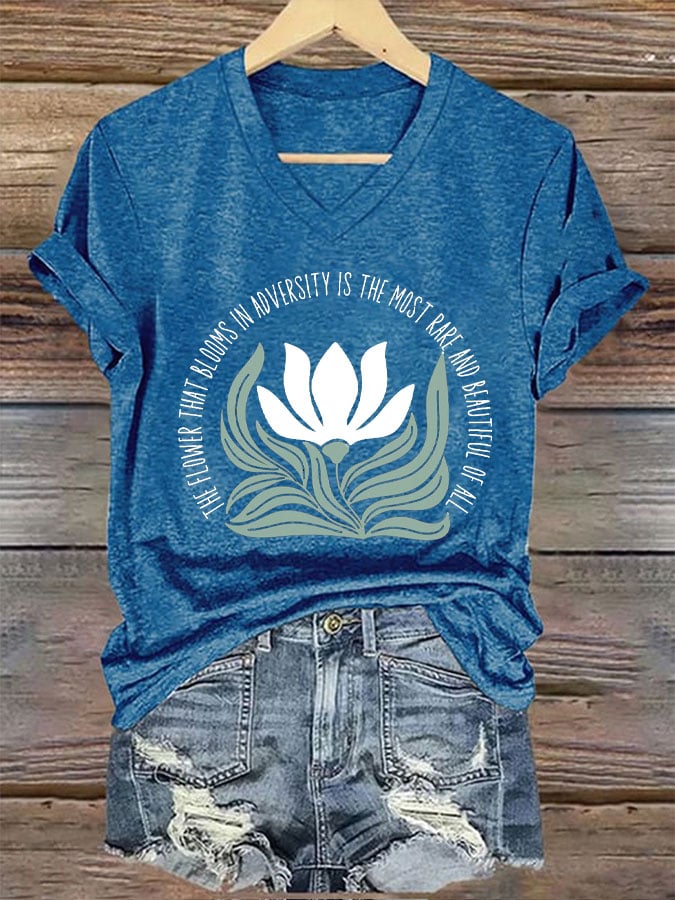 Women's Bloom In Adversity Lotus Comma La Print T-Shirt
