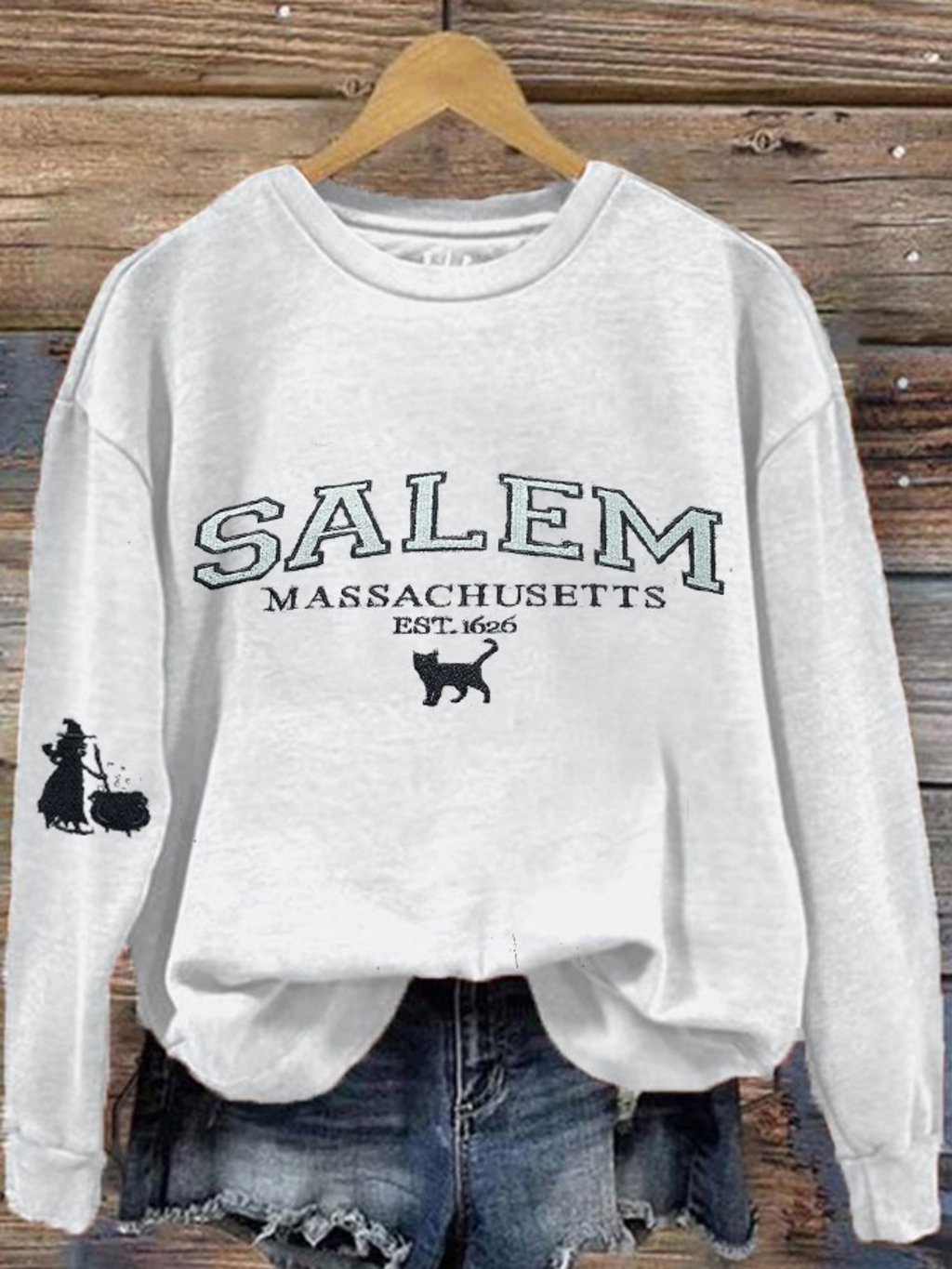 Women's Halloween Salem Witch Black Cat Printed Sweatshirt