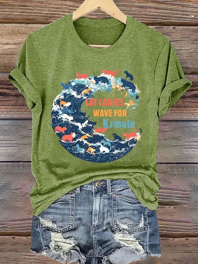 Women's Cat Ladies Wave for Kamala Printed T-shirt