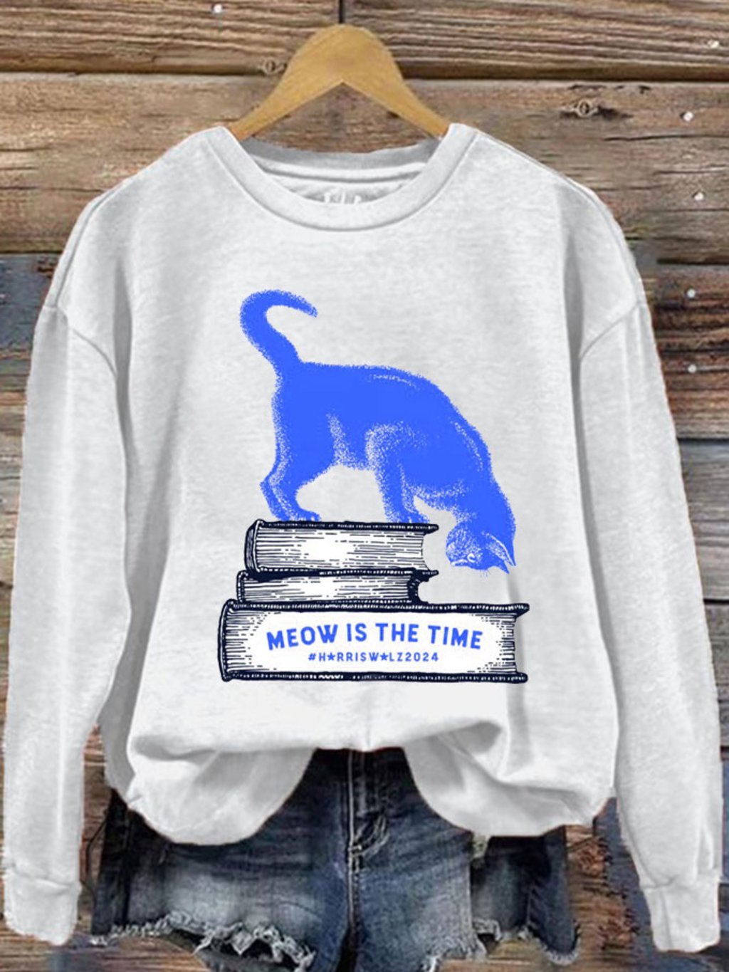 Women's Meow Is The Time Comma La Cat Printed Sweatshirt