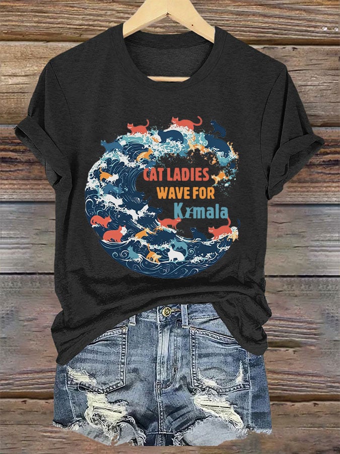 Women's Cat Ladies Wave for Kamala Printed T-shirt