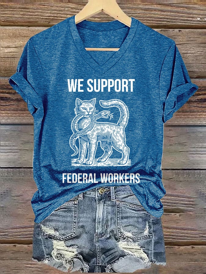 V-neck Retro We Support Federal Workers Print T-Shirt
