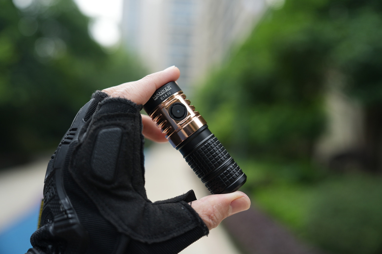 Manker E14 IV Rechargeable Flashlight 3000/4000 Lumens