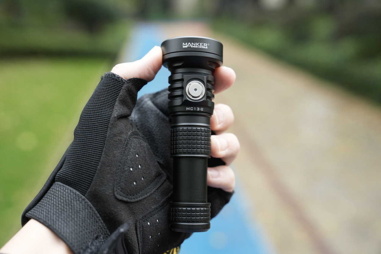 Manker MC13 II Rechargeable Flashlight 2000 Lumens